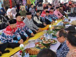 Sultan Kutai Kartanegara dan Forkopimda Terjun Langsung Beseprah Bersama Masyarakat