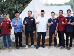 Bupati Kukar Serahkan Bantuan Kepada Pokdarwis Dewi Arum Desa Sumber Sari