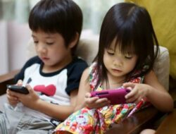 Disdikbud Kaltim Minta Orangtua Kerap Awasi penggunaan Gadget Pada Anak