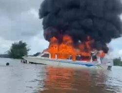 Kapal Speedboat Sadewa Aries Terbakar, Diduga Akibat Korsleting Listrik Pada Mesin
