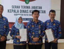 Sekda Kukar Minta Tingkatkan Pelayanan Kesehatan, Usai Agenda Sertijab Dinkes