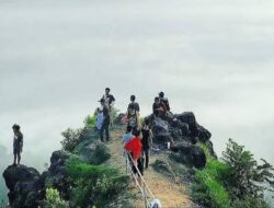 Puncak Bukit Biru, Pesona Alam Manjakan Mata Wisatawan