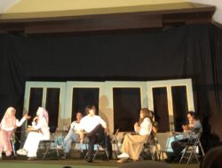 Gelar Pentas Bertajuk “Lani”, UKM Teater Iqra UINSI Sukses Buat Penonton Bersorak