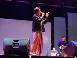 Penampilan Band Pop Dan R&B Hipnotis Ribuan Anak Muda Di Tenggarong Pujasera Space