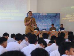 Diskominfo Kaltim Menggelar Sosialisasi Literasi Digital Bagi Siswa Pelajar Sekolah SMA/SMK