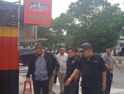 Ketua Komisi I DPRD Kota Samarinda Tinjau Ke Lokasi Sengketa Tanah Masyarakat di Samarinda Seberang